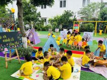 HOẠT ĐỘNG TRẢI NGHIỆM NGOÀI TRỜI