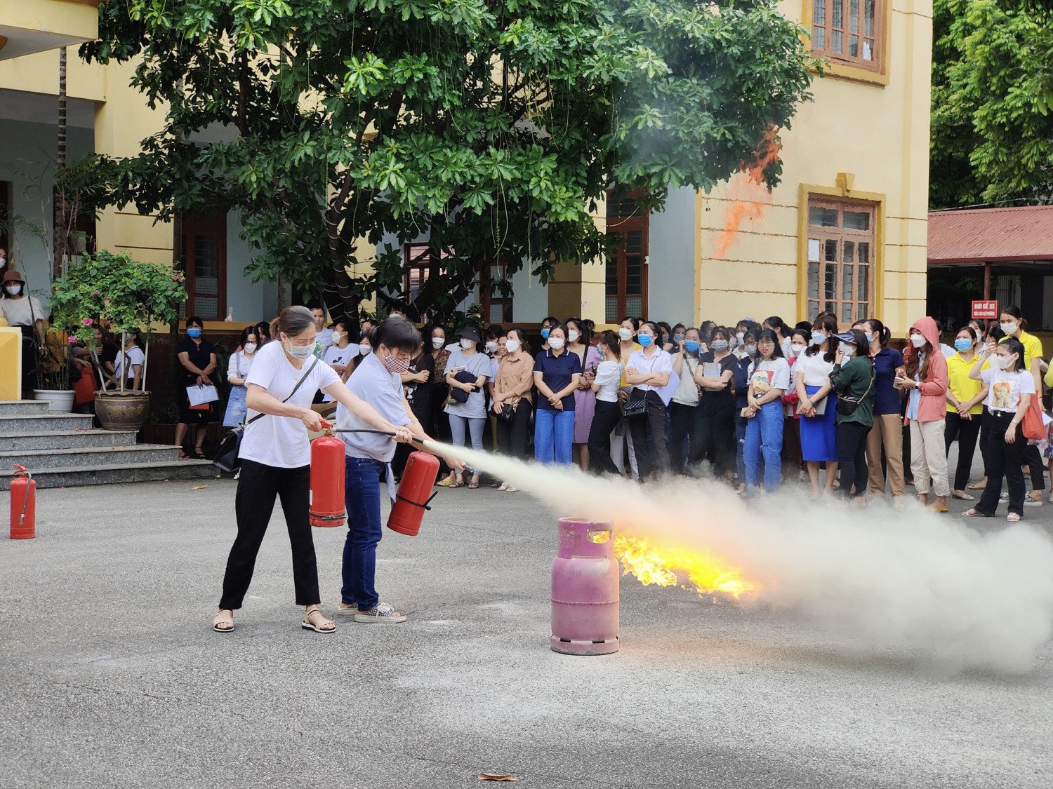 z3555591561850 987482722afa757cfd7ecddbc1e7874d