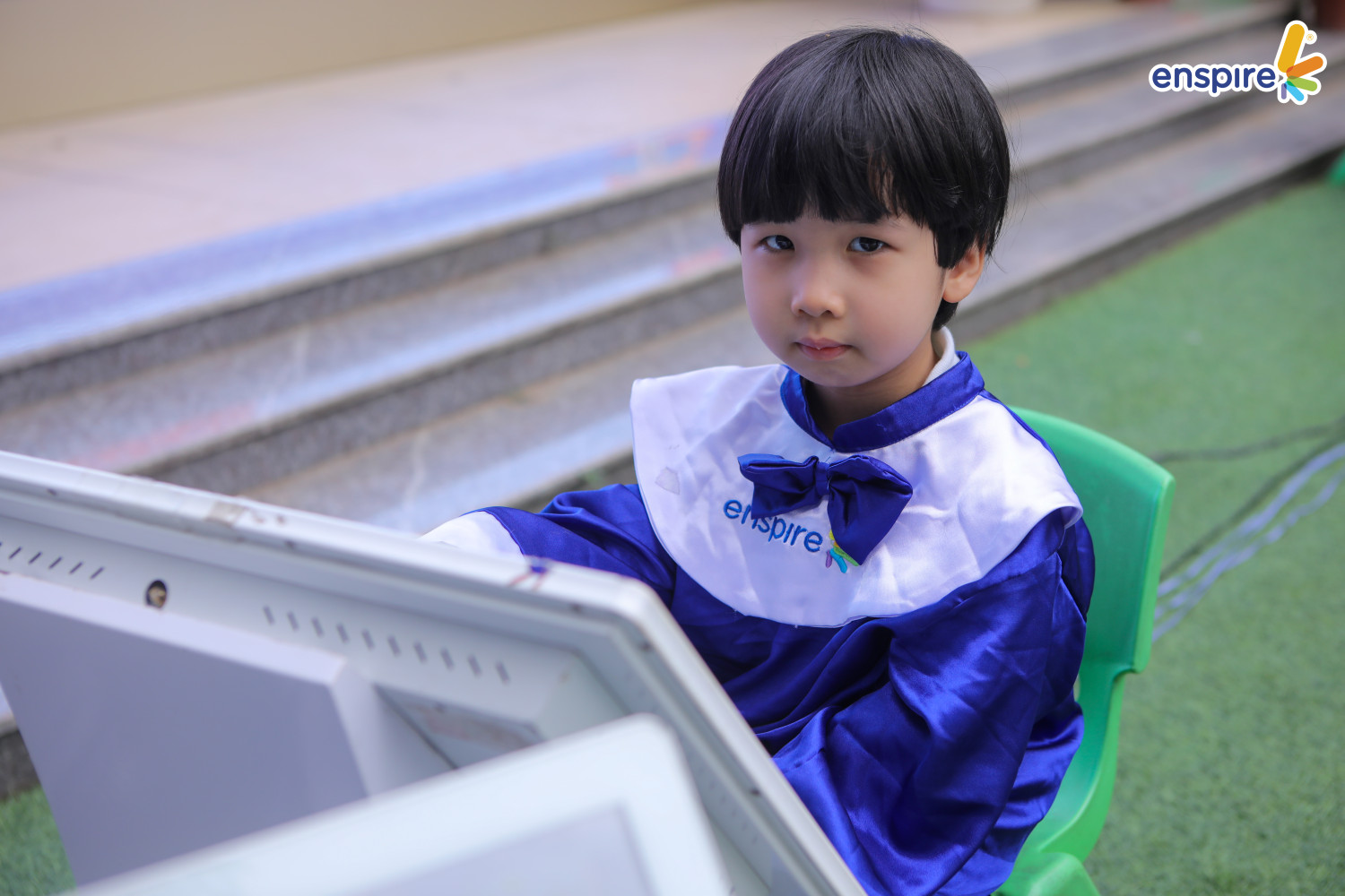 55152731924 31763287da o